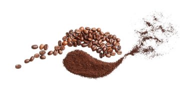 Beyaz arkaplanlı kahve tozu.