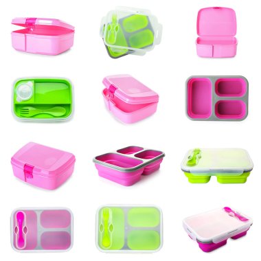 Beyaz arka planda plastik beslenme çantaları