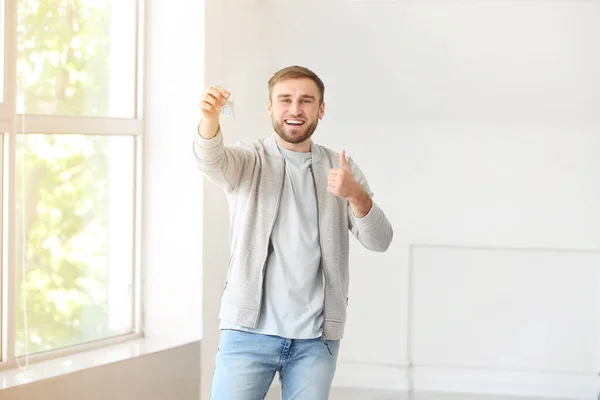 Happy Young Man Key His New Flat — Stock Photo, Image