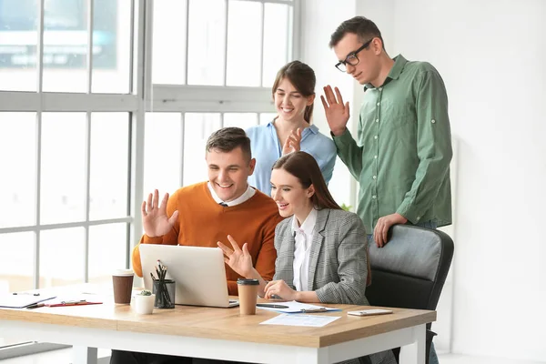 Young Colleagues Video Chatting Office — Stock Photo, Image