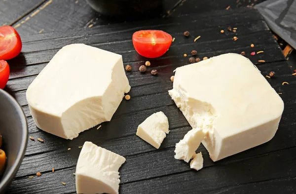 Lezzetli Peynirli Baharatlı Yakın Plan — Stok fotoğraf