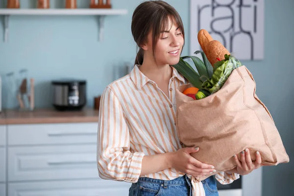 Young Woman Fresh Products Market Home — Stock Photo, Image