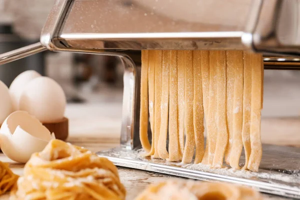 Preparing Pasta Machine Kitchen Table — Stock Photo, Image