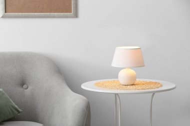 Modern lamba masada.