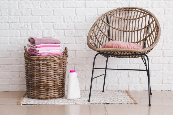 Basket Laundry Armchair Room — Stock Photo, Image