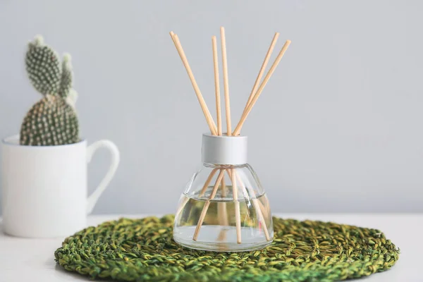 Reed Diffuser Table Room — Stock Photo, Image