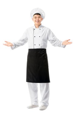 Beyaz arka planda yakışıklı Asyalı şef