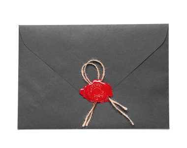 Beyaz arkaplanda noter mührü bulunan zarf