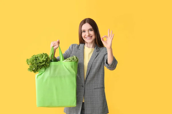 Young Woman Food Bag Showing Gesture Color Background — Stock Photo, Image