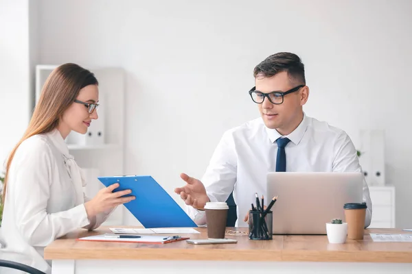 Young Business People Working Office — Stock Photo, Image