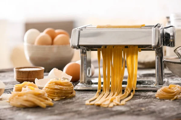 Preparing Pasta Machine Kitchen Table — Stock Photo, Image