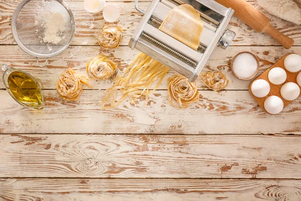 Pasta Machine Ingredients Table — Stock Photo, Image