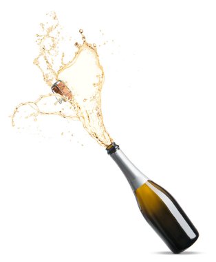 Beyaz arka planda sıçrama olan bir şişe şampanya aç.