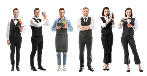 Weibliche Und Männliche Barkeeper Auf Weißem Hintergrund — Stockfoto