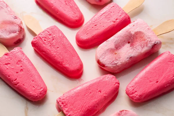 Tasty Strawberry Ice Cream Light Background — Stock Photo, Image