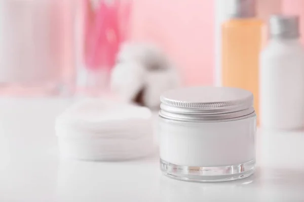 Jar Cream Cosmetic Pads Table — Stock Photo, Image