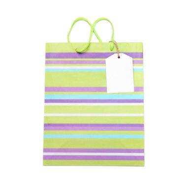 Beyaz arkaplanda kağıt alışveriş torbası