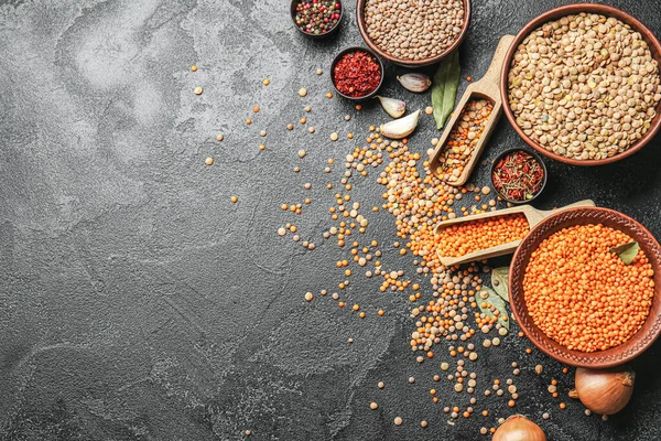 Different Raw Lentils Spices Dark Background — Stock Photo, Image