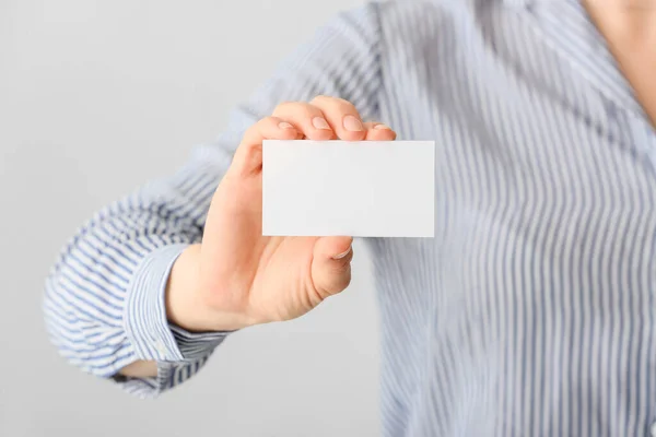 Woman Blank Business Card Closeup — Stock Photo, Image