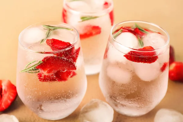 Verres Limonade Fraise Fraîche Sur Table — Photo