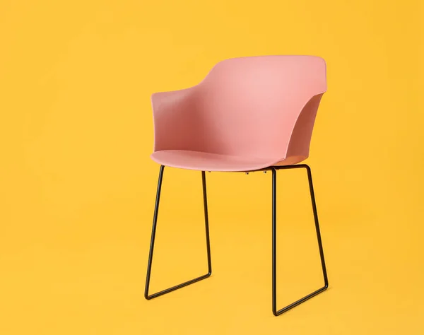 Chaise Élégante Sur Fond Couleur — Photo