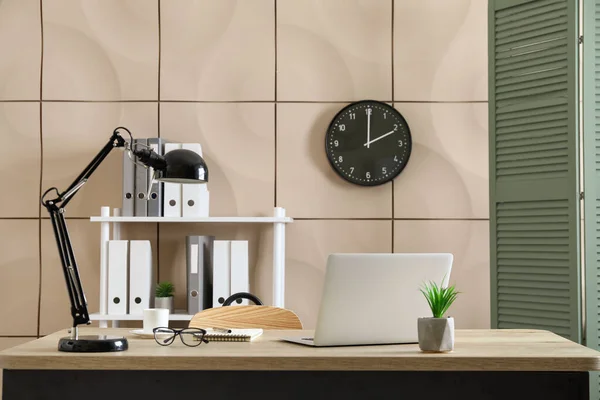 Modern Workplace Laptop Room — Stock Photo, Image