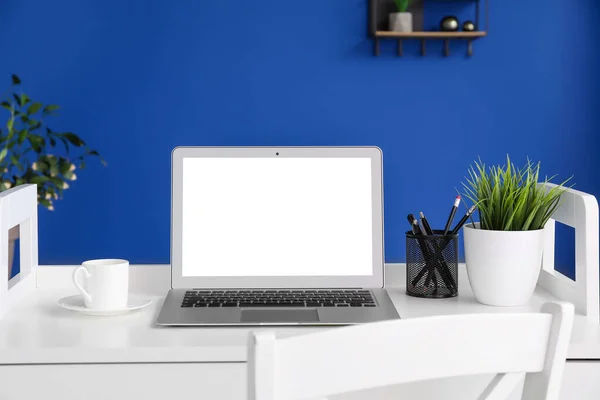 Moderne Werkplek Met Laptop Kamer — Stockfoto