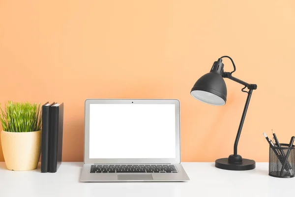 Modern Workplace Laptop Room — Stock Photo, Image