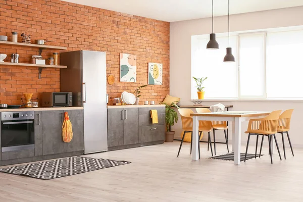 Stijlvol Interieur Van Moderne Keuken Met Eettafel — Stockfoto
