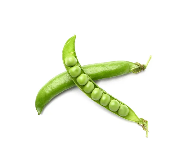 白い背景においしい新鮮なエンドウ豆 — ストック写真