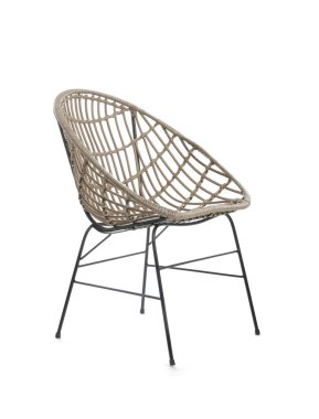 Beyaz arkaplanda şık bir sandalye