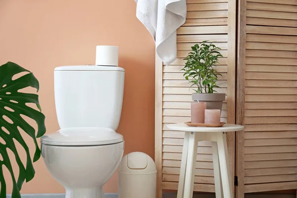 Mangkuk Toilet Modern Dalam Kamar Kecil — Stok Foto