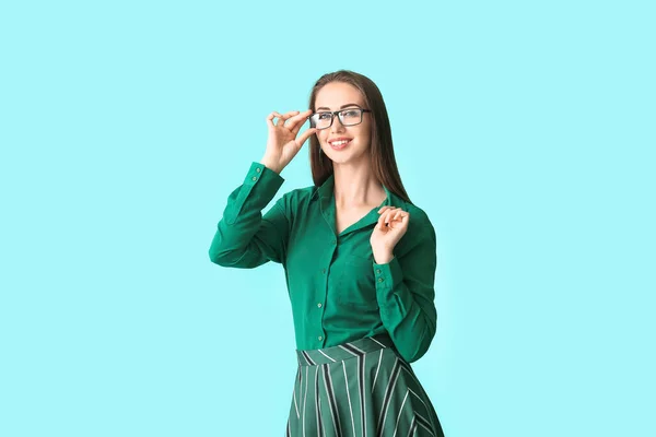 Beautiful Young Businesswoman Stylish Shirt Color Background — Stock Photo, Image