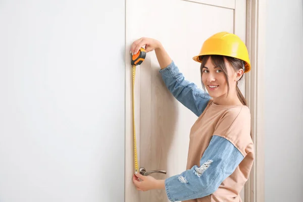 Young Woman Taking Measurements Indoors — Stock Photo, Image