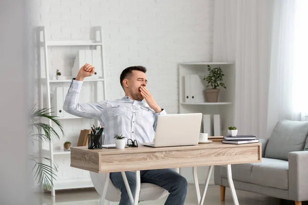 Tired Man Working Office Concept Sleep Deprivation — Stock Photo, Image