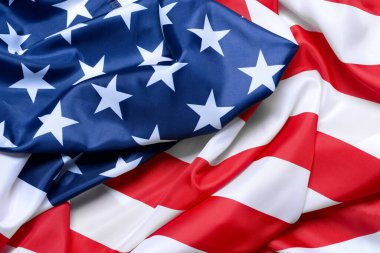 Arka plan olarak ABD bayrağı