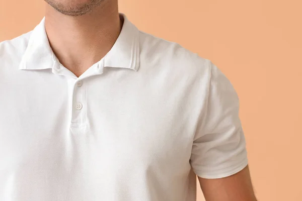 Ung Man Snygg Shirt Färg Bakgrund Närbild — Stockfoto