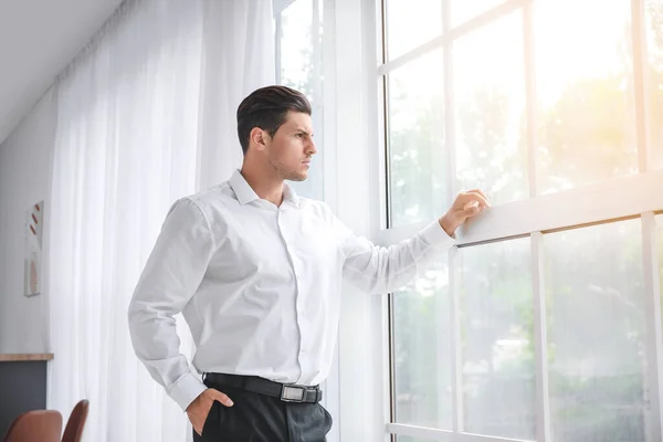 Young Businessman Stylish Shirt Window Office — Stock Photo, Image