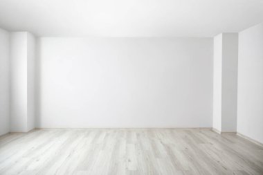 Büyük boş oda manzarası