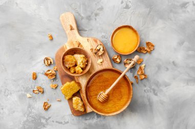 Masada tatlı ballı kompozisyon