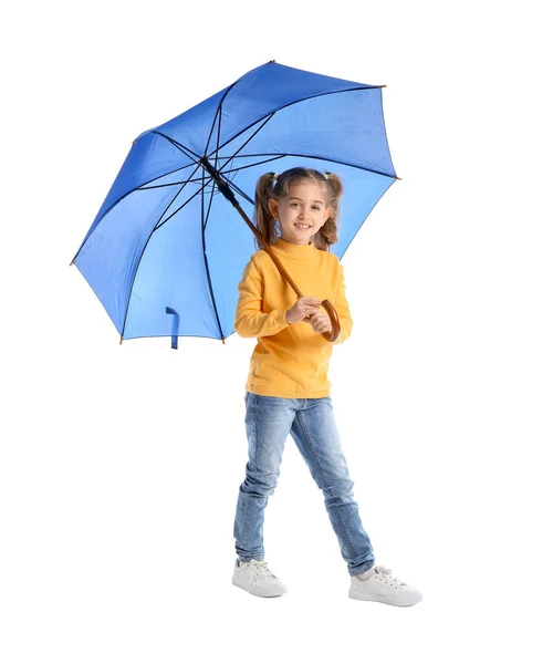 白い背景の傘を持つかわいい女の子 — ストック写真