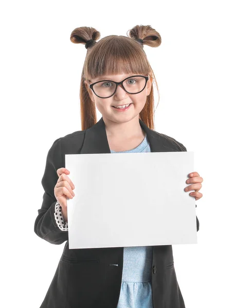 Kleines Mädchen Mit Leerer Karte Auf Weißem Hintergrund — Stockfoto