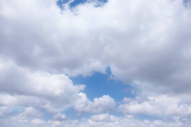 Bulutlu güzel gökyüzü manzarası