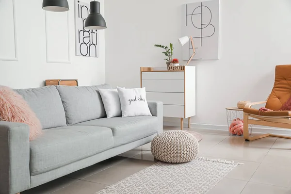 Stylish Sofa Chest Drawers Living Room — Stock Photo, Image