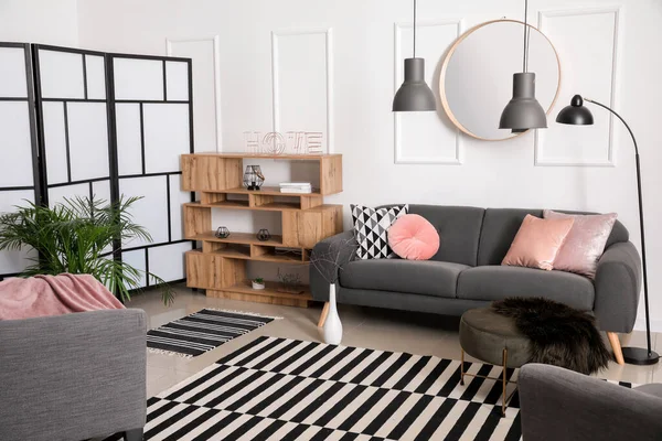 Stilvolles Interieur Wohnzimmer Mit Bequemem Sofa — Stockfoto