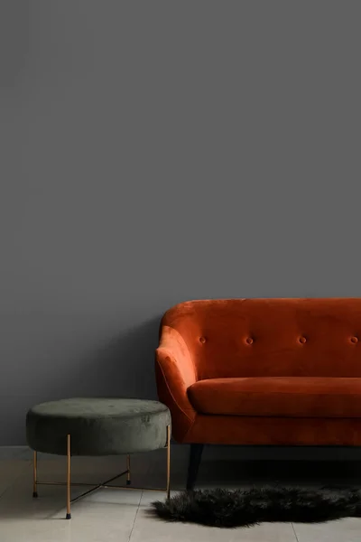 Stylish Sofa Pouf Grey Wall Room — Stock Photo, Image