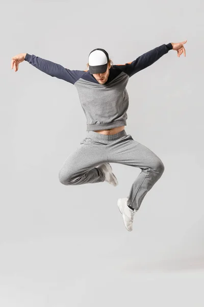 Male Hip Hop Dancer Light Background — Stock Photo, Image