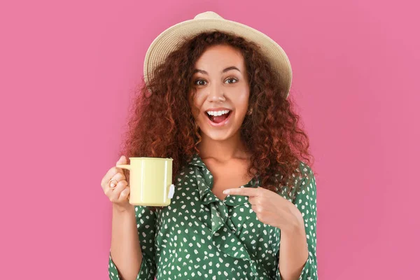 Beautiful Young African American Woman Hot Tea Color Background — Stock Photo, Image