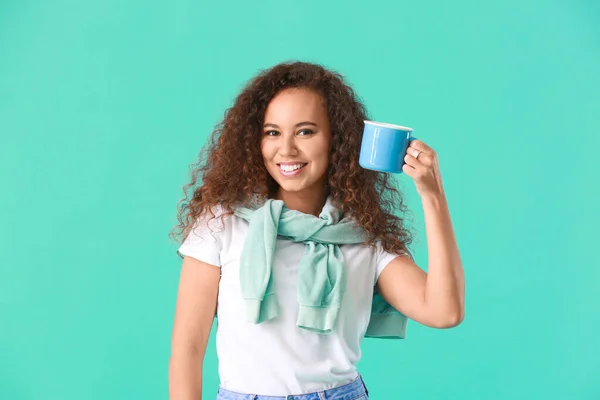 Beautiful Young African American Woman Hot Tea Color Background — Stock Photo, Image