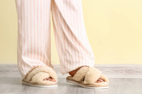 Woman Soft Slippers Color Wall — Stock Photo, Image